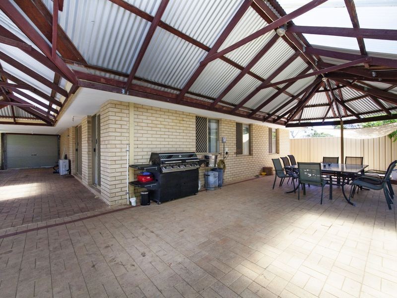 25A Gaze Court, Armadale WA 6112