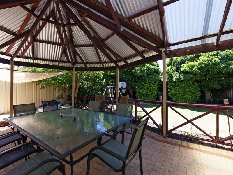 25A Gaze Court, Armadale WA 6112