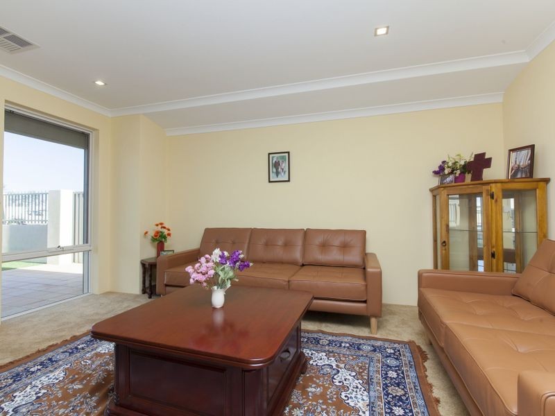 5 Fenians Pass, South Yunderup WA 6208