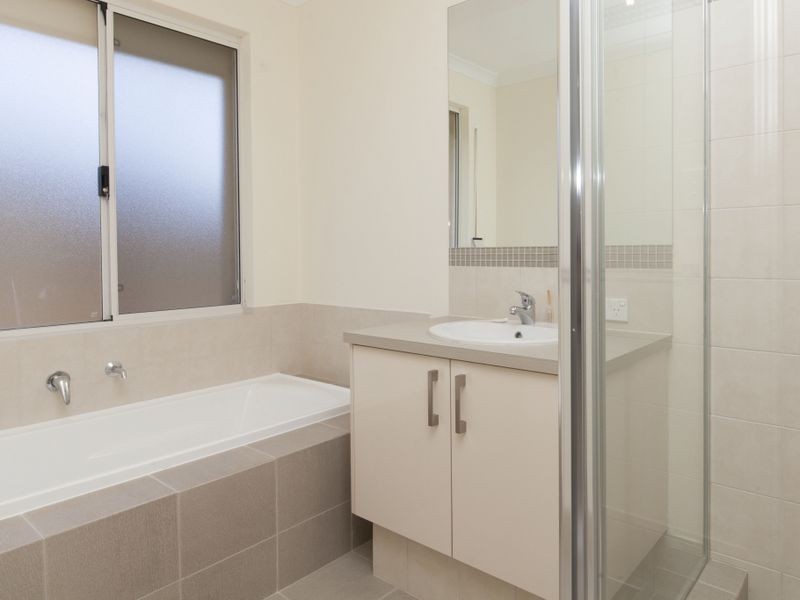 5 Fenians Pass, South Yunderup WA 6208