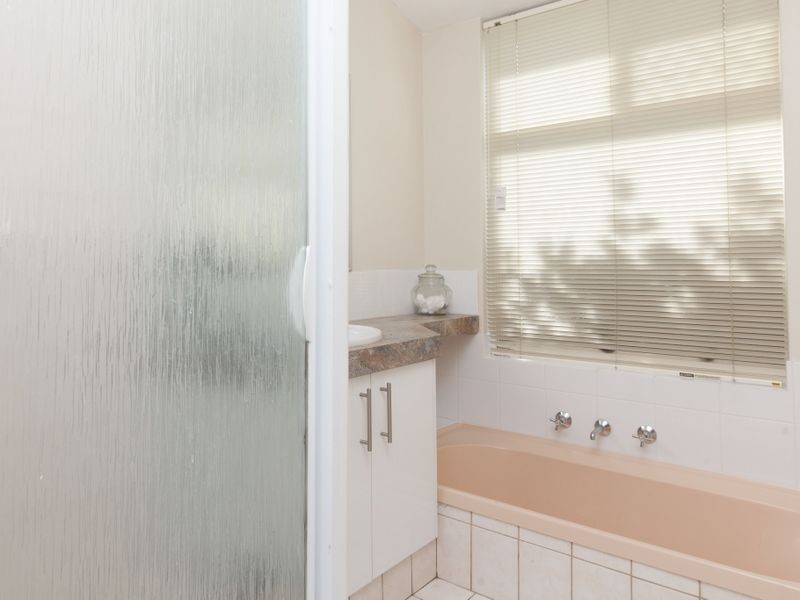 3 Gun Court, Leda WA 6170