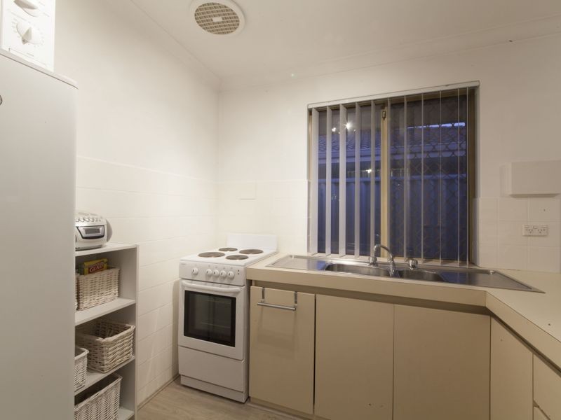 17/98 Simpson Avenue, Rockingham WA 6168