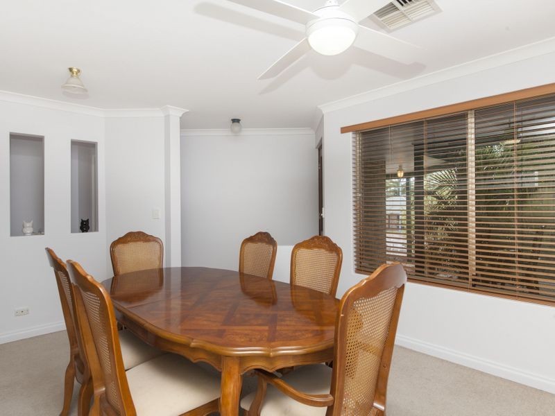14 Stipling Gardens, Leda WA 6170