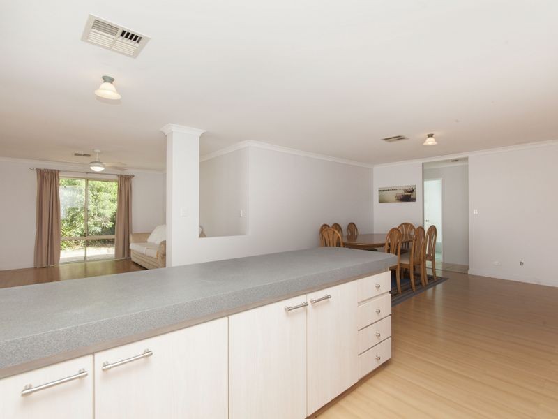 14 Stipling Gardens, Leda WA 6170