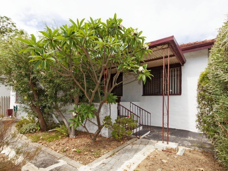 29 Tucker Street, Medina WA 6167