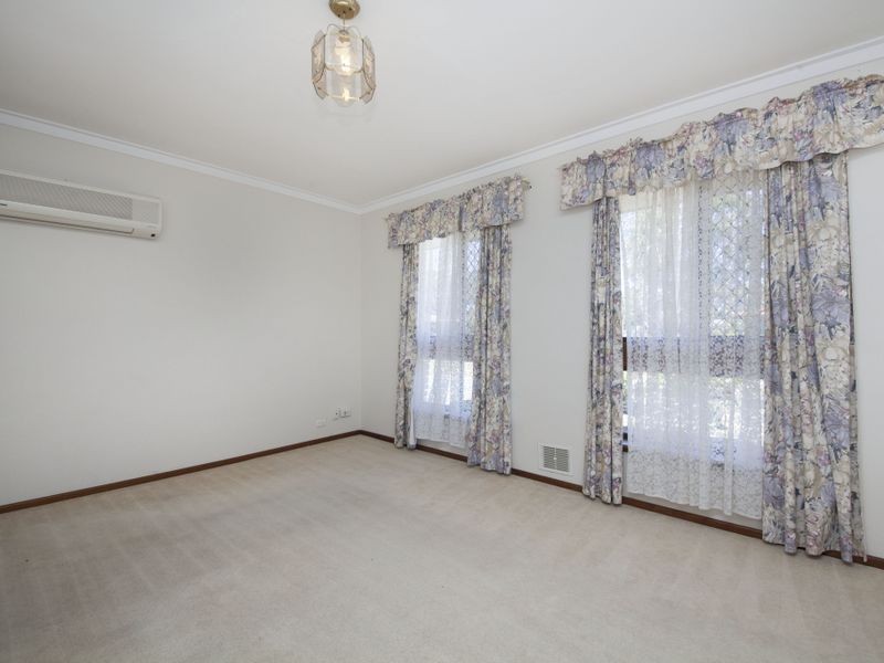 2 Ricketts Court, Rockingham WA 6168