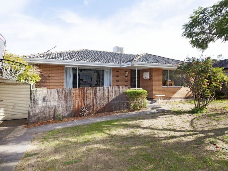 59 Orelia Avenue, Orelia WA 6167