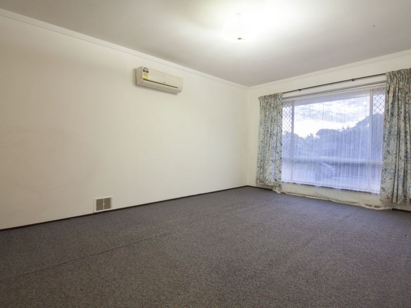 3 Canham Way, Orelia WA 6167