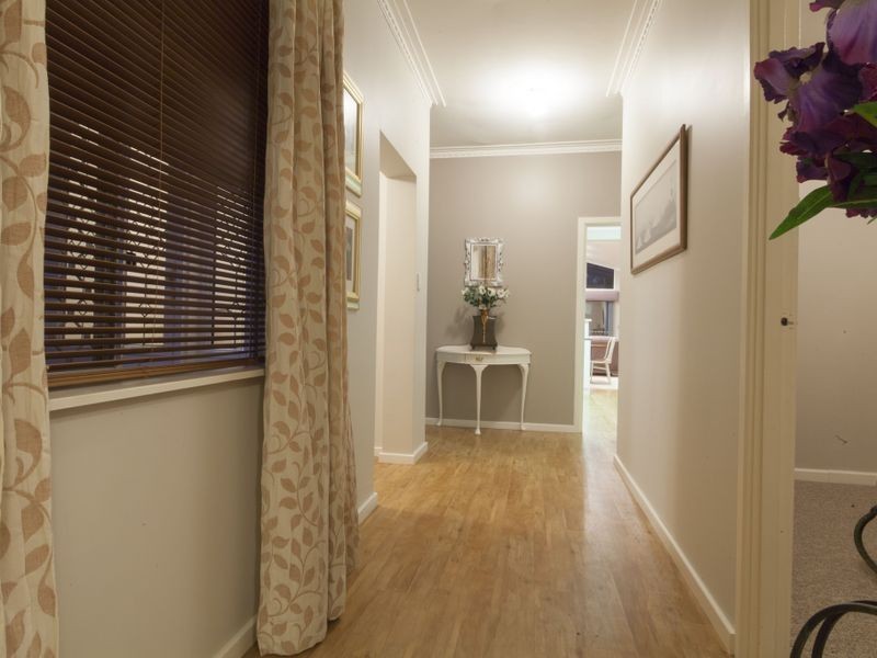 54 Clint Way, Calista WA 6167