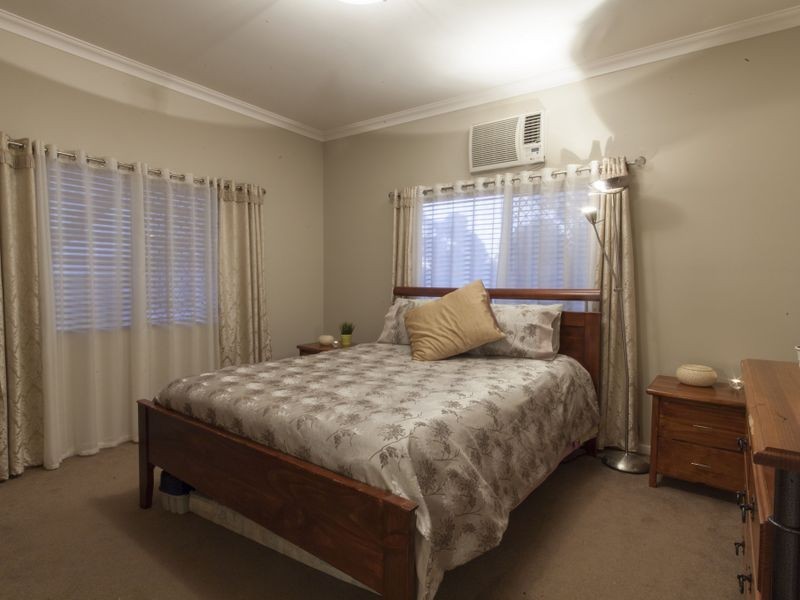 54 Clint Way, Calista WA 6167