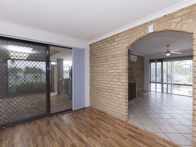 24 Bournan Heights, Parmelia WA 6167