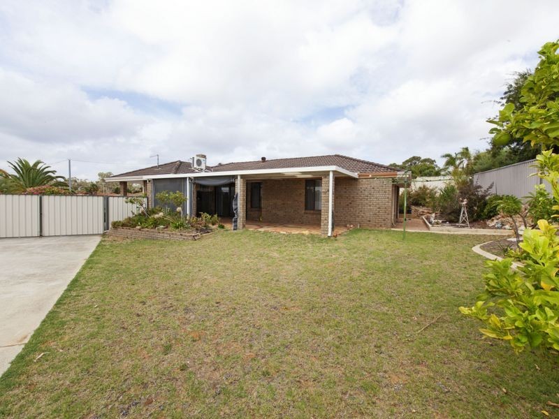 24 Bournan Heights, Parmelia WA 6167