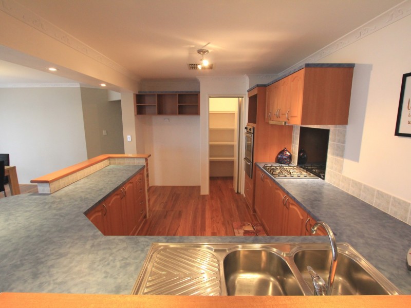 45 Belvoir Crescent, Orelia WA 6167