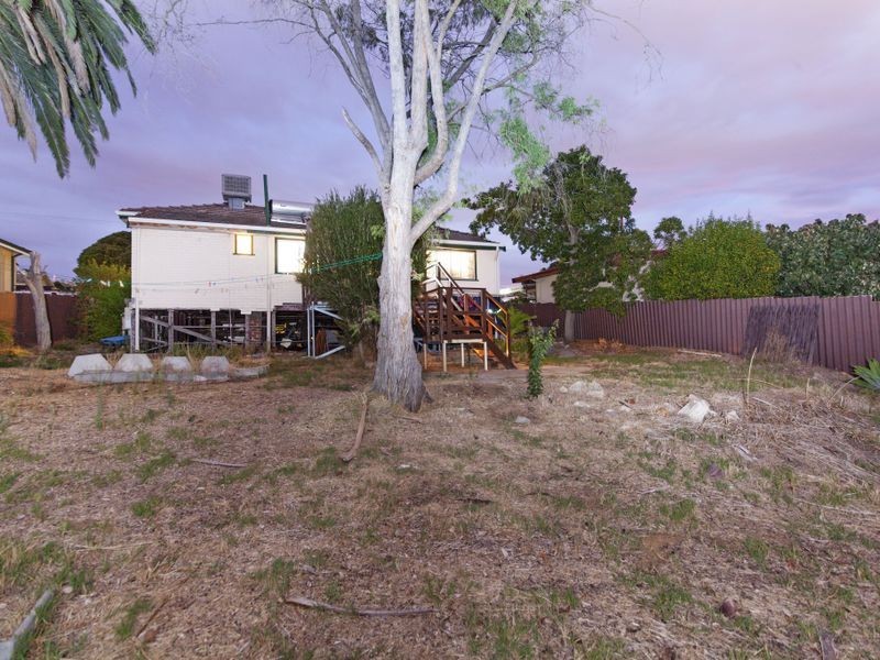 5 Summerton Road, Medina WA 6167