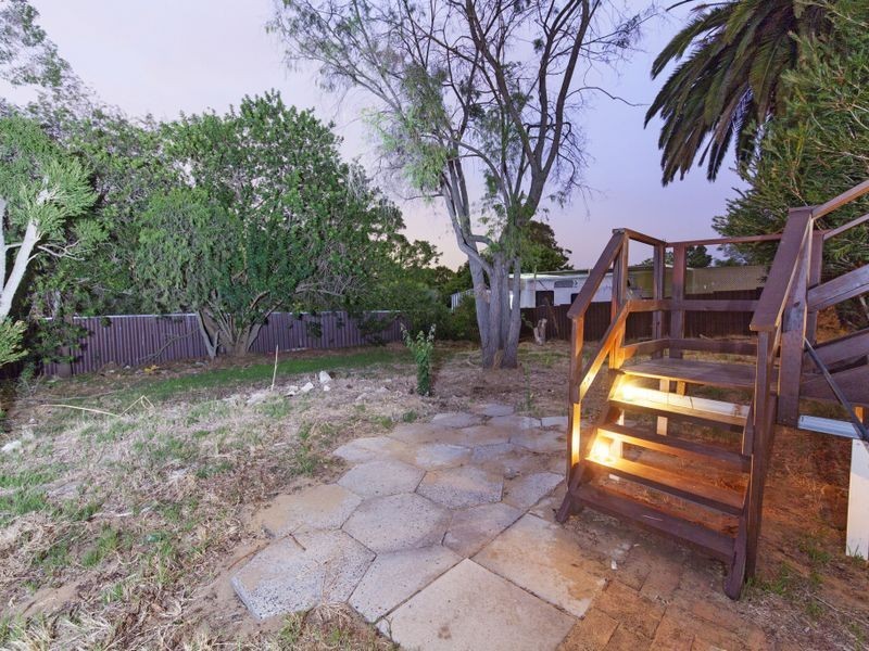 5 Summerton Road, Medina WA 6167