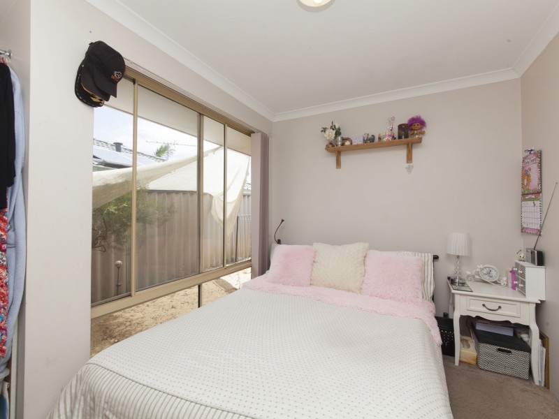 52 McNairn Cross, Leda WA 6170