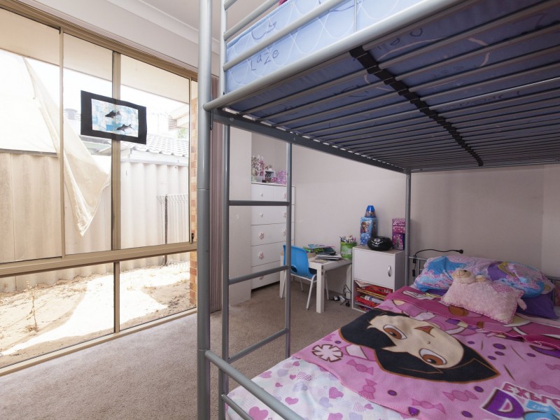 52 McNairn Cross, Leda WA 6170