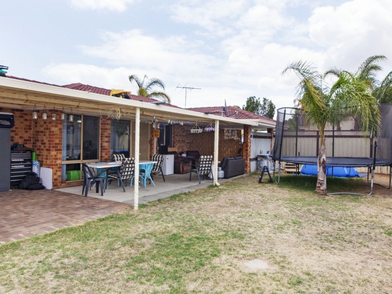 52 McNairn Cross, Leda WA 6170