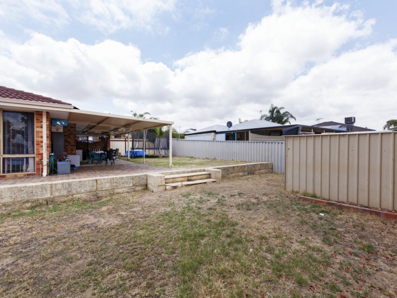 52 McNairn Cross, Leda WA 6170