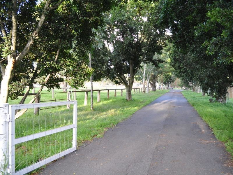 17 Tunney Road, Oldbury WA 6121