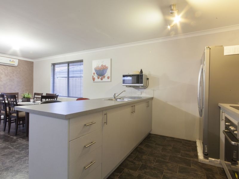 37 Dewsbury Drive, Bertram WA 6167