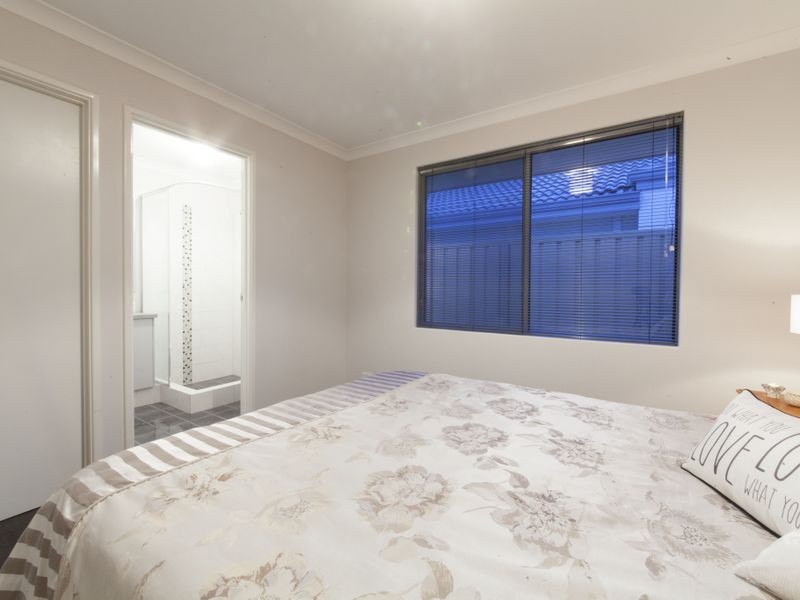 37 Dewsbury Drive, Bertram WA 6167