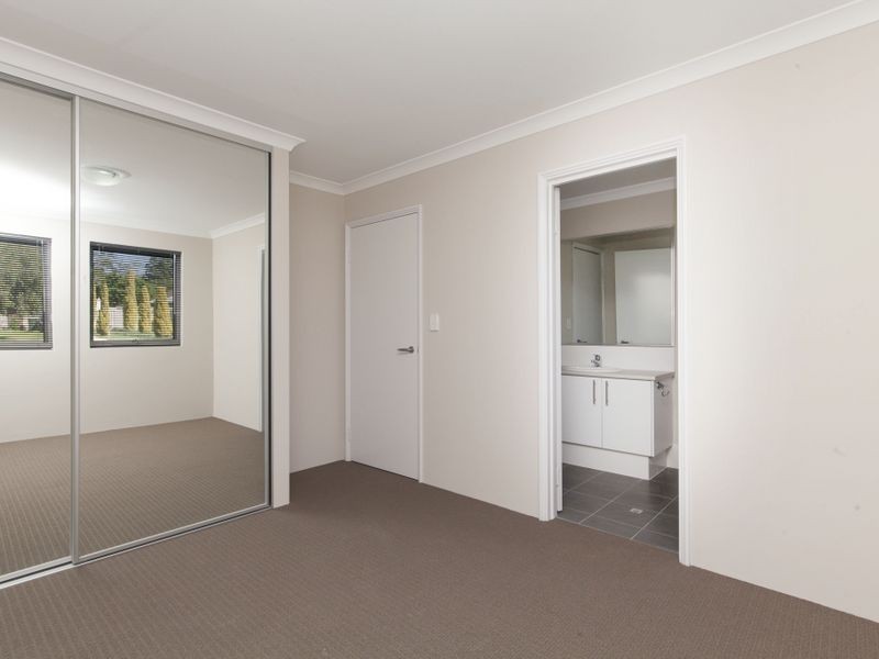 6/21 Hutchins Way, Parmelia WA 6167