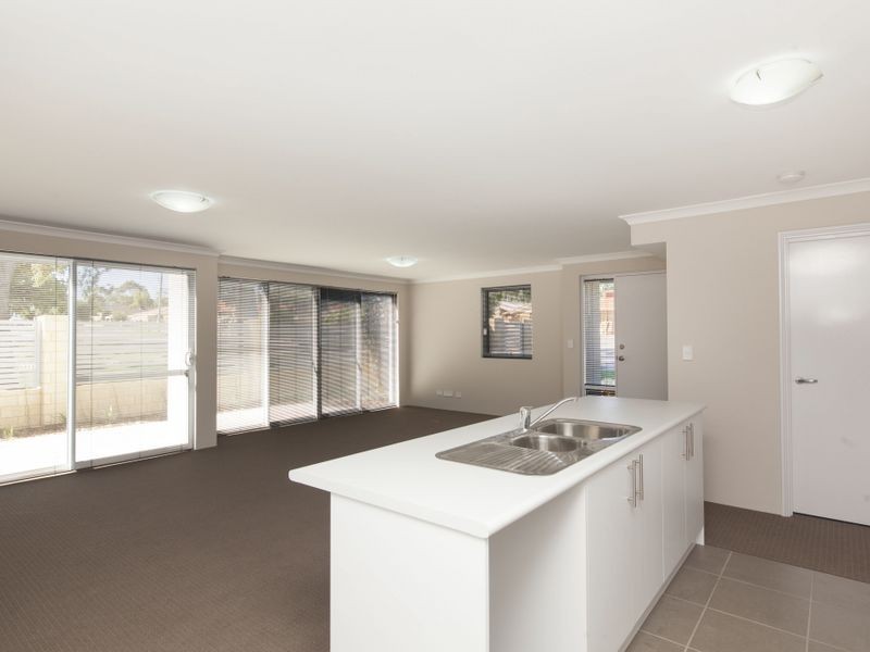 6/21 Hutchins Way, Parmelia WA 6167