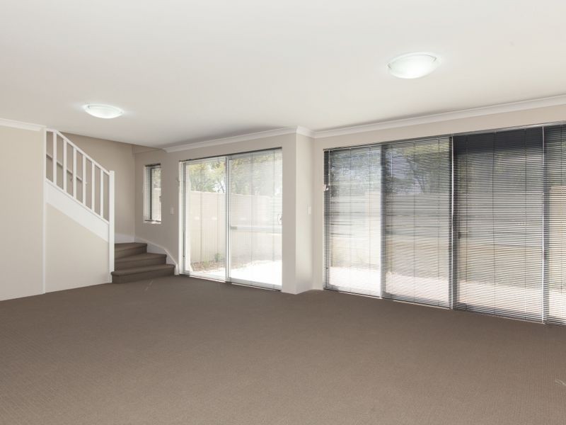 6/21 Hutchins Way, Parmelia WA 6167