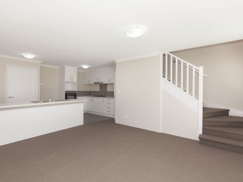 6/21 Hutchins Way, Parmelia WA 6167