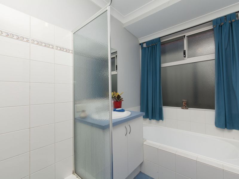 6 Oliver Vista, Bertram WA 6167