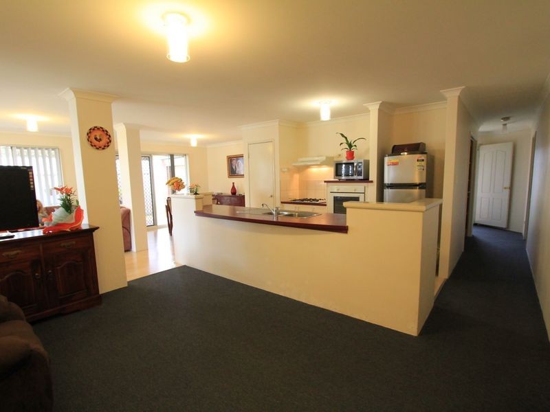 6 Oliver Vista, Bertram WA 6167