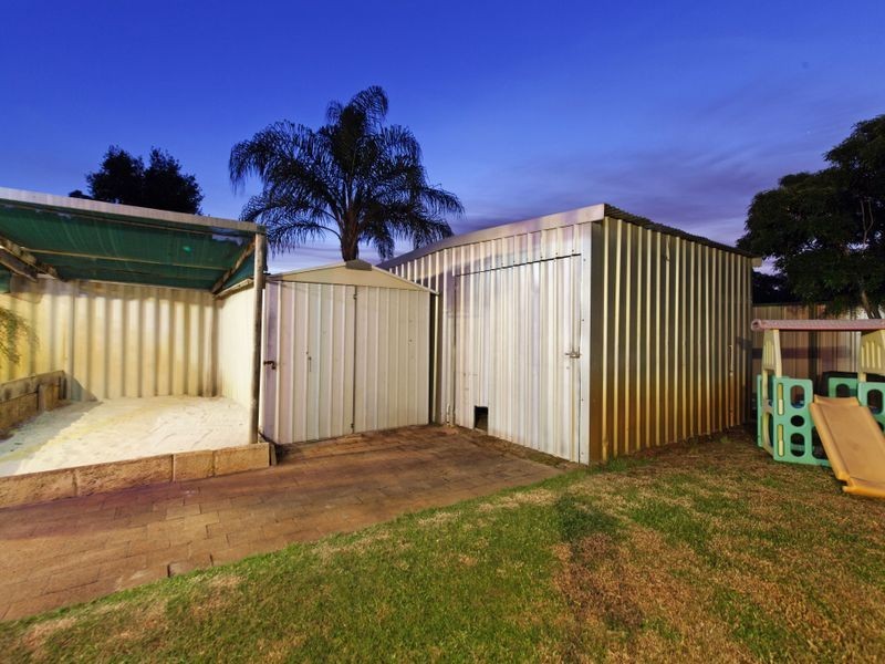 3 Stipling Gardens, Leda WA 6170
