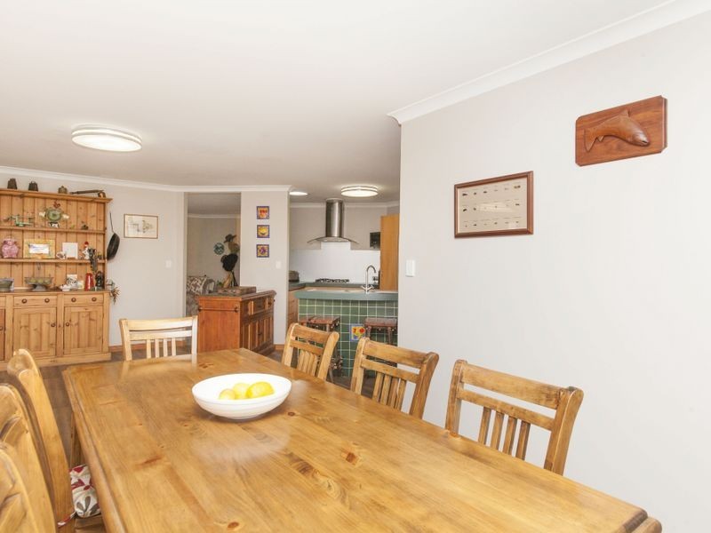 106 Warner Road, Parmelia WA 6167