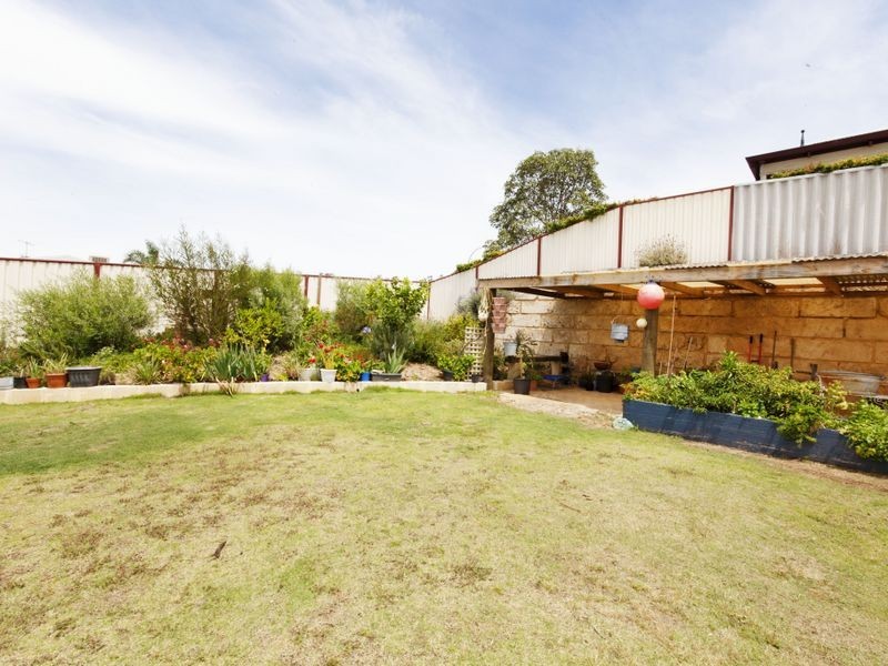 106 Warner Road, Parmelia WA 6167
