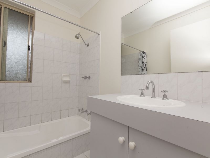 126 Dalrymple Drive, Leda WA 6170