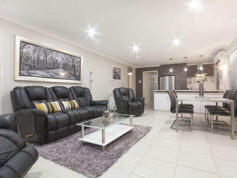 30 Dewsbury Drive, Bertram WA 6167