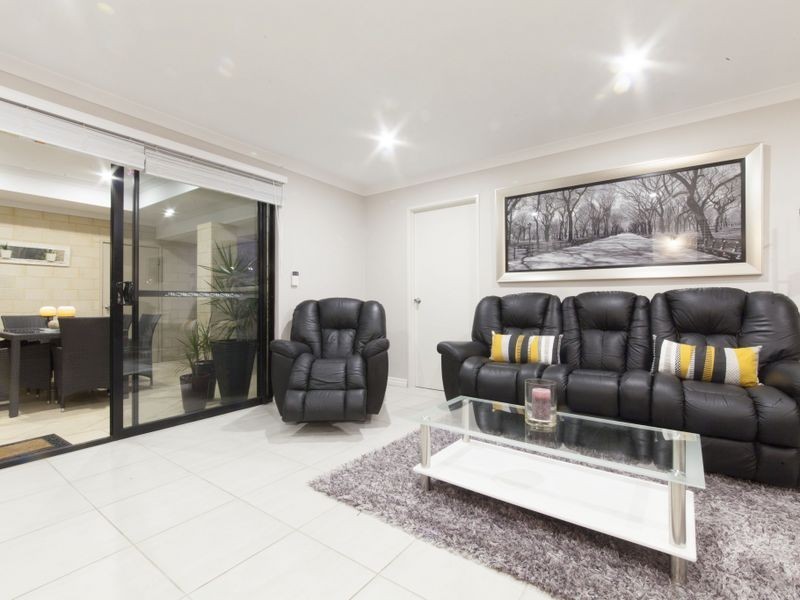 30 Dewsbury Drive, Bertram WA 6167