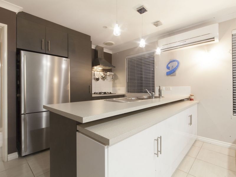 30 Dewsbury Drive, Bertram WA 6167