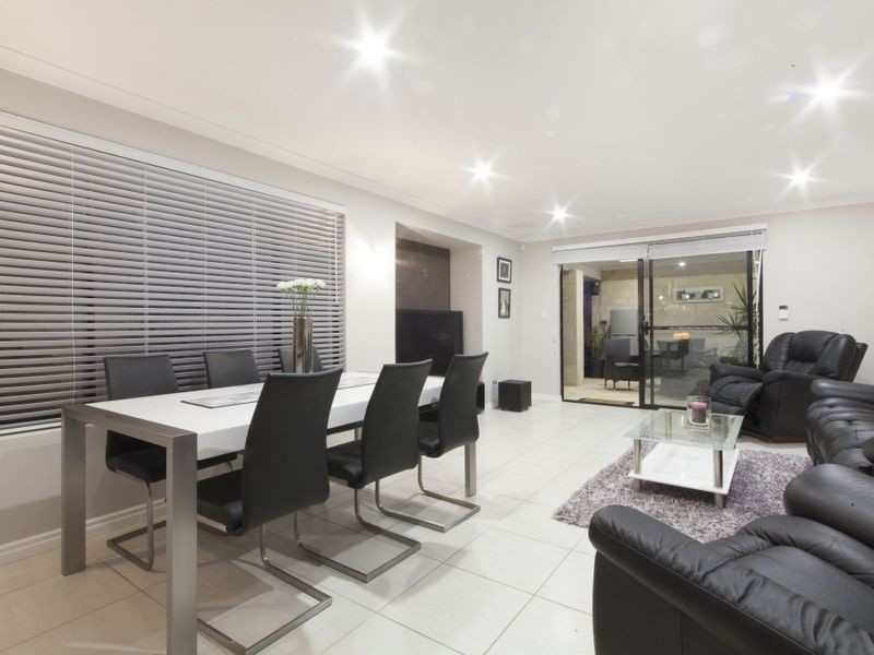 30 Dewsbury Drive, Bertram WA 6167