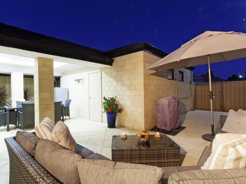 30 Dewsbury Drive, Bertram WA 6167
