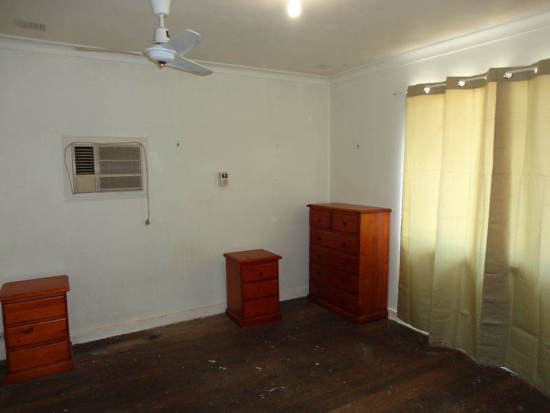 35 Clint Way, Calista WA 6167