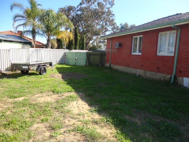 35 Clint Way, Calista WA 6167