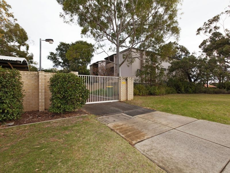 23/2 Pengilly Road, Orelia WA 6167