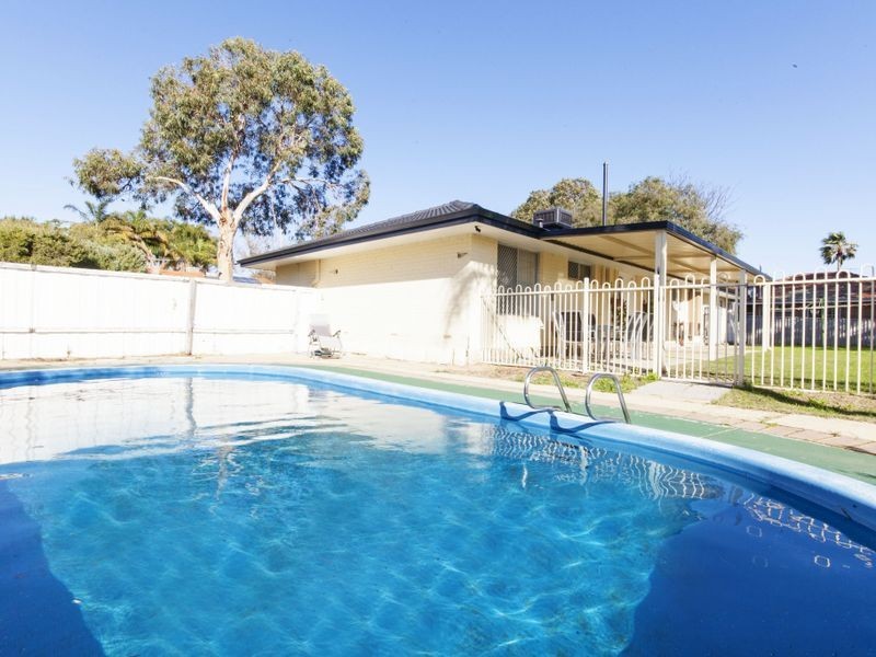 19 Mulligan Way, Orelia WA 6167