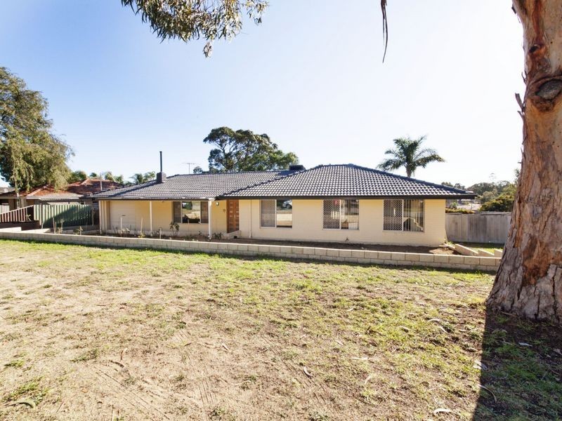 19 Mulligan Way, Orelia WA 6167