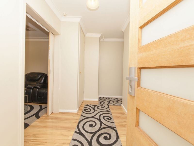 19 Mulligan Way, Orelia WA 6167