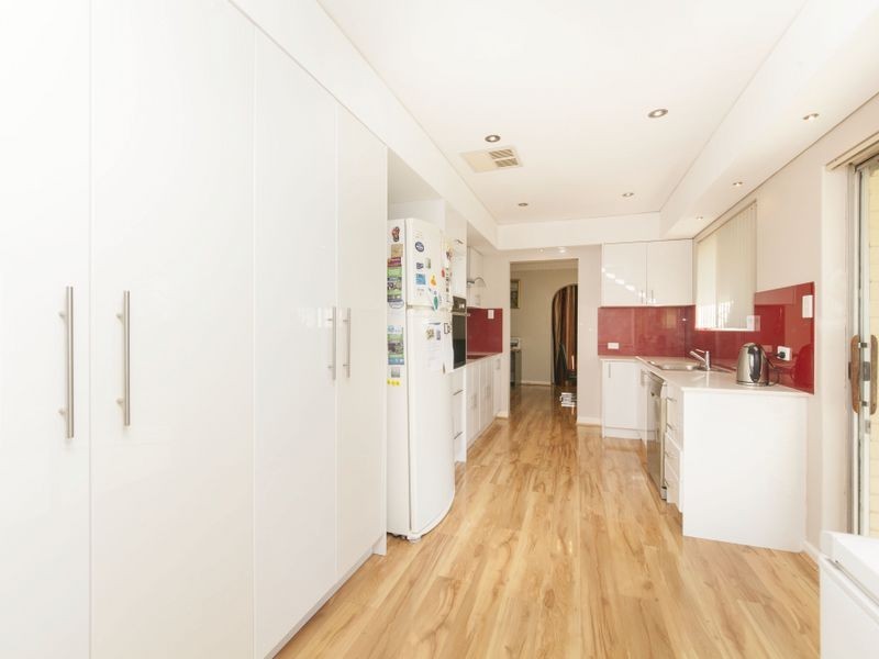 19 Mulligan Way, Orelia WA 6167