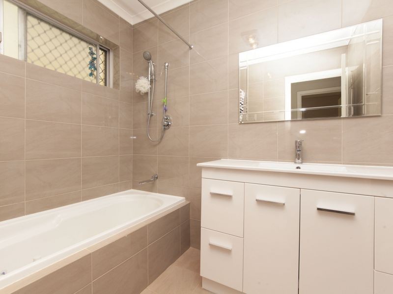 19 Mulligan Way, Orelia WA 6167