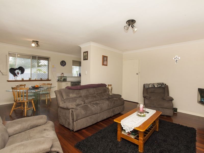 52 Littlemore Road, Orelia WA 6167